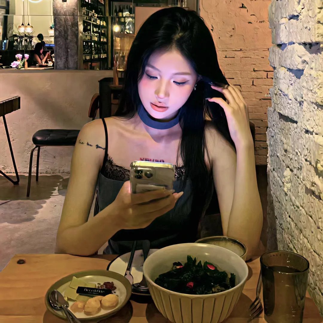 修女艾达 海报
